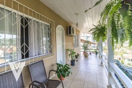Casa com 4 Quartos à venda, 251m² no Escola Agrícola, Blumenau