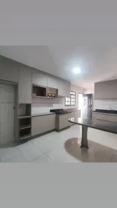 Casa com 3 Quartos para alugar, 200m² no Itararé, Campina Grande