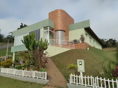 Casa de Condomínio com 4 Quartos à venda, 215m² no , Paraibuna