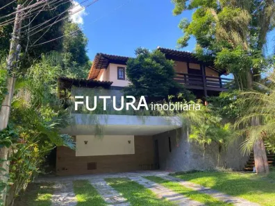 Casa de Condomínio com 3 Quartos à venda, 390m² no Itaipu, Niterói