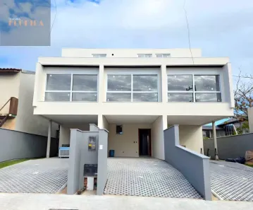 Casa com 3 Quartos à venda, 143m² no Campeche, Florianópolis