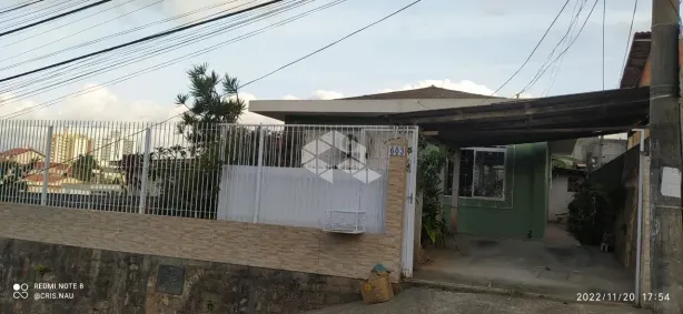 Casa com 3 Quartos à venda, 70m² no Barreiros, São José