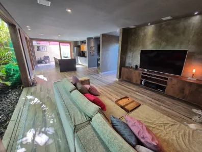 Casa de Condomínio com 2 Quartos para alugar, 150m² no Maresias, São Sebastião
