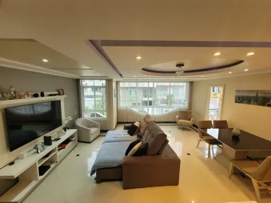 Casa com 4 Quartos à venda, 236m² no Vila Valqueire, Rio de Janeiro