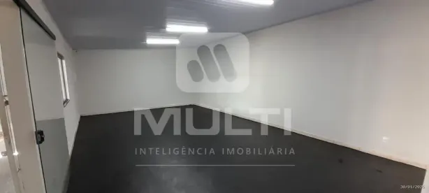 Casa com 1 Quarto para alugar, 250m² no Jardim Europa, Uberlândia
