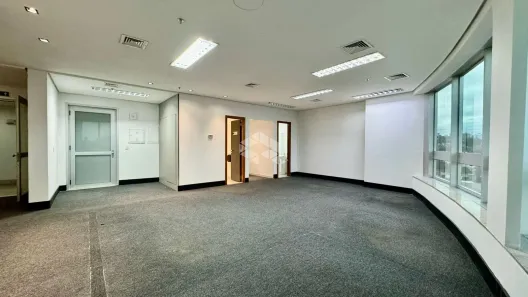 Sala Comercial à venda, 69m² no Chácara das Pedras, Porto Alegre