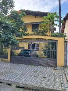 Sobrado com 4 Quartos à venda, 197m² no Caiçara, Praia Grande