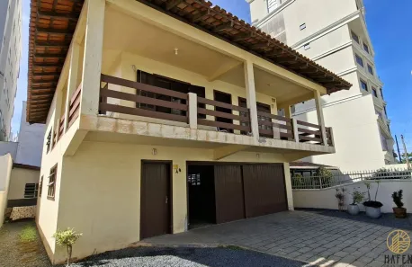 Sobrado com 3 Quartos à venda, 250m² no Gravatá, Navegantes