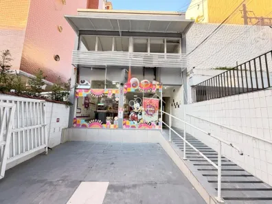 Imóvel Comercial com 8 Quartos para alugar, 298m² no Vila Mathias, Santos
