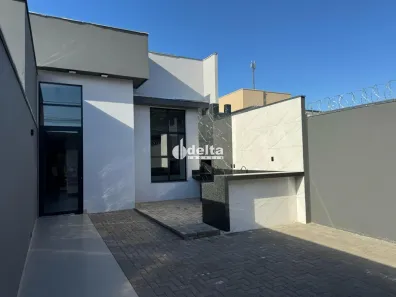 Casa com 3 Quartos à venda, 90m² no Jardim Brasília, Uberlândia