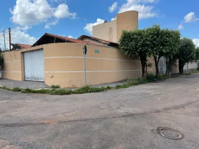 Sobrado com 3 Quartos à venda, 298m² no Morada do Ouro, Cuiabá