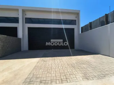 Galpão/Depósito/Armazém para alugar, 250m² no Aclimação, Uberlândia