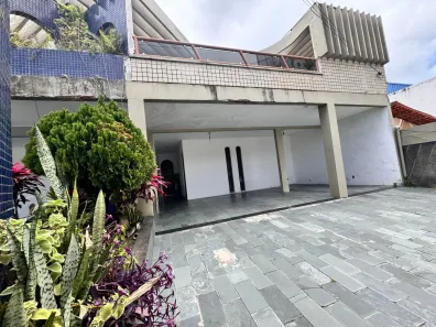 Sobrado com 3 Quartos para venda ou aluguel, 300m² no Santa Mônica, Feira de Santana