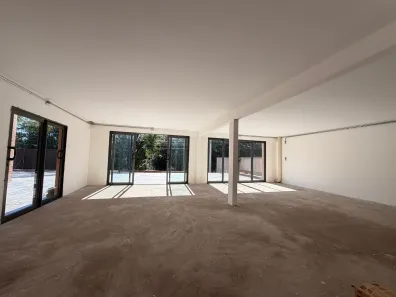 Ponto Comercial para alugar, 77m² no Jardim do Lago, Londrina