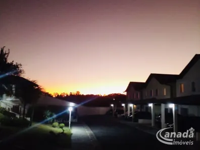 Casa com 3 Quartos à venda, 200m² no Chácara Pavoeiro, Cotia