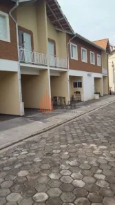 Casa de Condomínio com 3 Quartos à venda, 170m² no Vila Pierina, São Paulo
