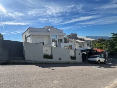 Casa com 5 Quartos à venda, 380m² no Estreito, Florianópolis