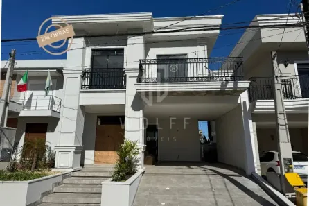 Sobrado com 4 Quartos à venda, 231m² no Centro, Balneário Piçarras