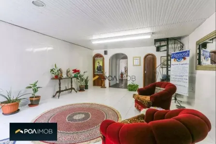 Casa com 3 Quartos para alugar, 250m² no Moinhos de Vento, Porto Alegre