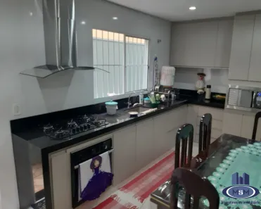 Sobrado com 4 Quartos à venda, 170m² no Residencial Ypiranga (Nova Veneza), Sumaré