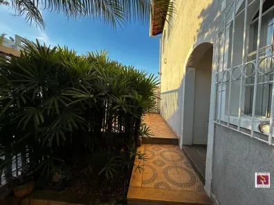 Casa com 5 Quartos à venda, 250m² no Ouro Preto, Belo Horizonte