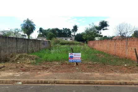 Lote/Terreno à venda, 300m² no Conjunto Habitacional Andradina F, Andradina