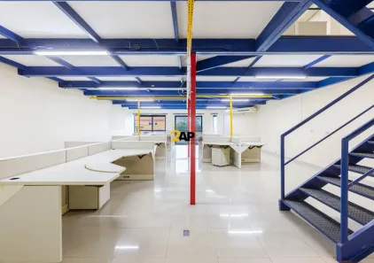 Sala Comercial à venda, 250m² no Vila Tramontano, São Paulo