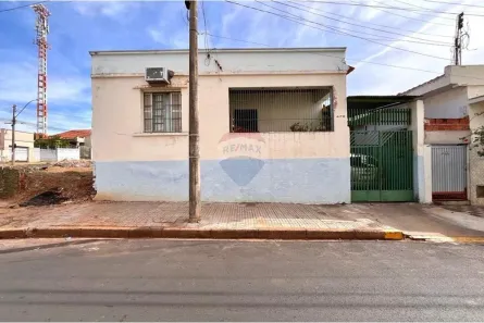 Casa com 3 Quartos à venda, 231m² no Vila Falcão, Bauru