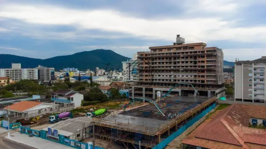 Apartamento com 2 Quartos à venda, 82m² no Centro, Imbituba