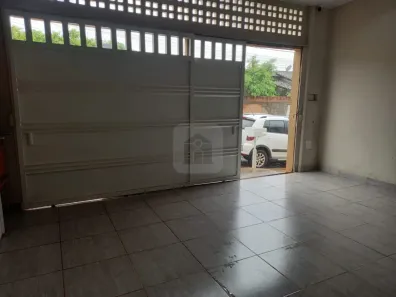 Casa com 2 Quartos à venda, 100m² no São Jorge, Uberlândia