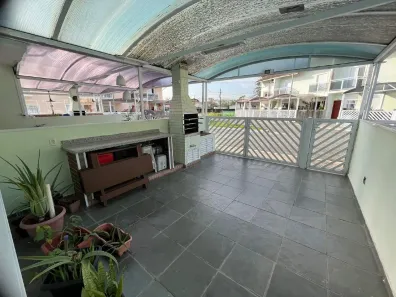 Casa com 2 Quartos à venda, 63m² no Vila Voturua, São Vicente