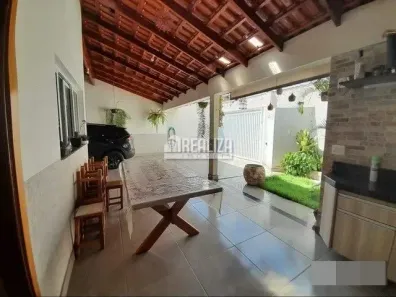 Casa com 3 Quartos à venda, 230m² no Nossa Senhora da Abadia, Uberaba