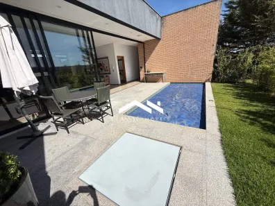 Casa de Condomínio com 4 Quartos para alugar, 245m² no Nova Uberlândia, Uberlândia