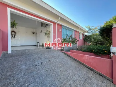 Casa com 3 Quartos à venda, 165m² no Vila São Luiz, Valinhos