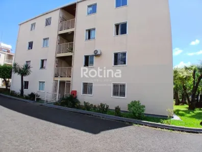 Apartamento com 3 Quartos para alugar, 70m² no Chácaras Tubalina e Quartel, Uberlândia