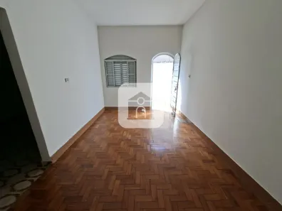 Casa com 4 Quartos para alugar, 160m² no Nossa Senhora Aparecida, Uberlândia