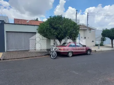 Casa com 3 Quartos à venda, 195m² no Santa Rosa, Uberlândia