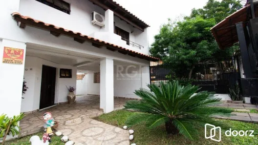Casa com 3 Quartos à venda, 238m² no Camaquã, Porto Alegre