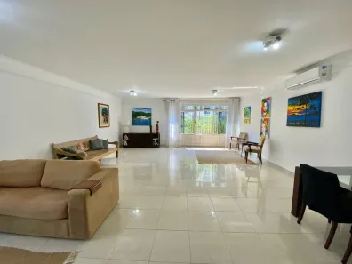 Casa com 3 Quartos à venda, 229m² no Ponta da Praia, Santos
