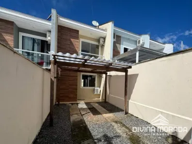 Casa com 2 Quartos à venda, 61m² no Iririú, Joinville