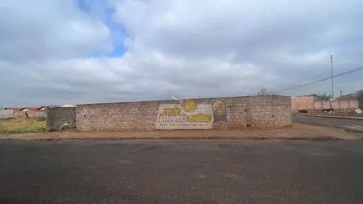 Lote/Terreno à venda, 200m² no Parque dos Girassóis, Uberaba