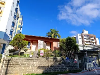 Casa com 4 Quartos à venda, 237m² no Centro, Criciúma