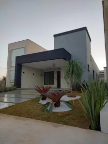Casa de Condomínio com 3 Quartos à venda, 200m² no Jardim Jacinto, Jacareí