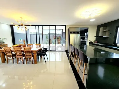 Casa com 4 Quartos à venda, 320m² no Piracangaguá, Taubaté