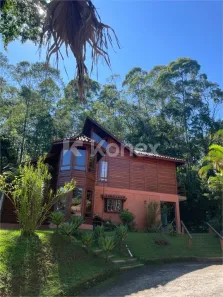 Casa de Condomínio com 3 Quartos à venda, 304m² no Caraguatá, Mairiporã