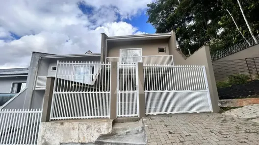 Casa com 3 Quartos para alugar, 158m² no Boa Vista, Joinville
