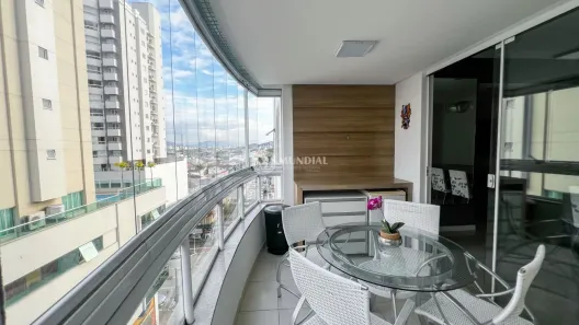Apartamento com 3 Quartos para alugar, 104m² no Centro, Balneário Camboriú