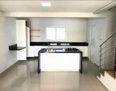 Casa com 3 Quartos para alugar, 98m² no Cidade Alta, Cuiabá