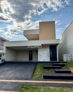 Casa de Condomínio com 3 Quartos à venda, 224m² no Jardins Capri, Senador Canedo