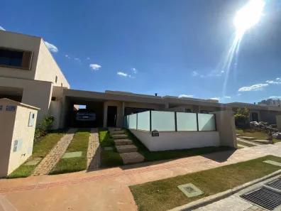 Casa de Condomínio com 3 Quartos para alugar, 151m² no Residencial Jardins Lyon, Aparecida de Goiânia
